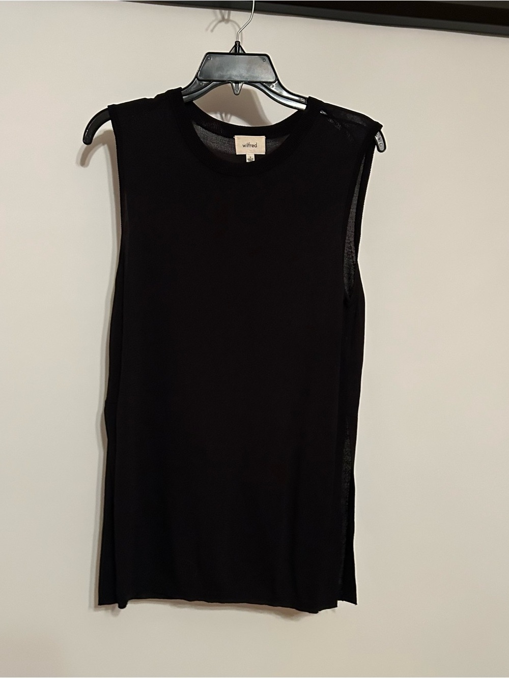 Wilfred Black Sleeveless Crewneck Knit Top